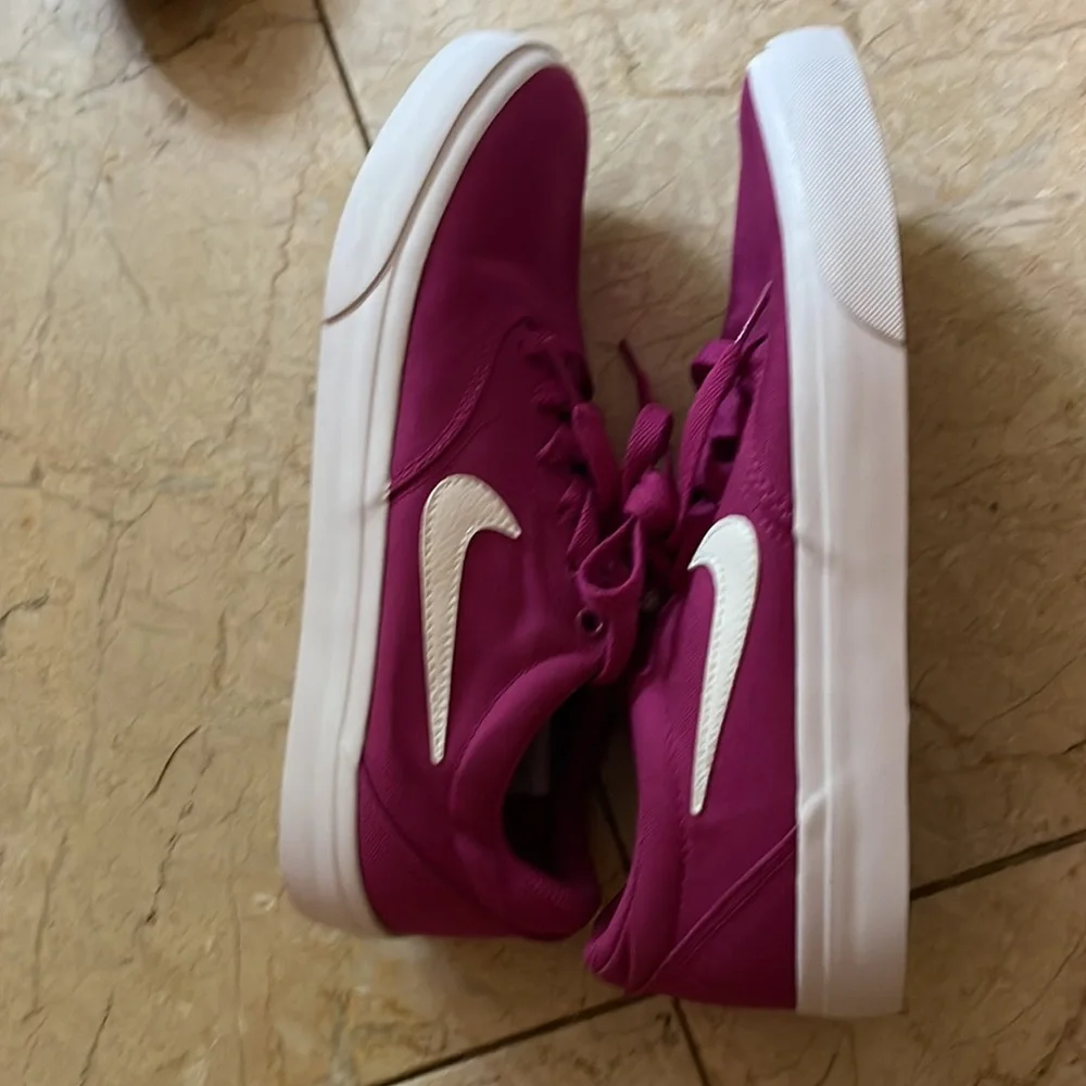 Nike Women’s Skateboard Charge Canvas in Cactus Flower